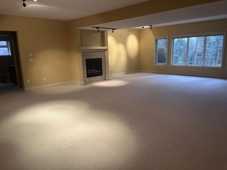 4 Bed – 3 Bath – Gallaghers Canyon - Photo 5