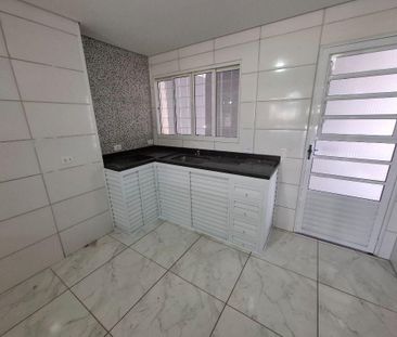 Casa Com 2 Dormitórios Para Alugar, 70 m² por R$2.400,00/mês - Chác... - Foto 2