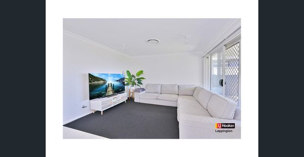 BRIGHT & BEAUTIFUL - Photo 1