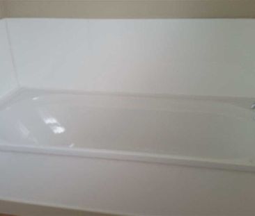 Tidy, three bedroom, one bathroom separate toilet family home. - Photo 3