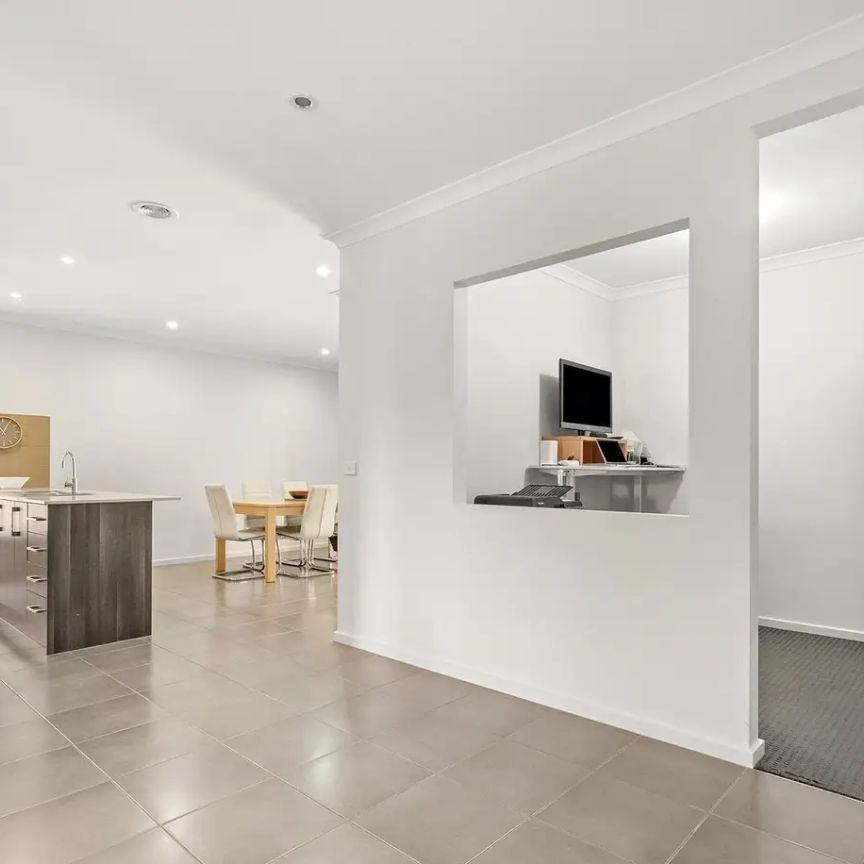 25 Bluejay Road, Doreen VIC 3754 - Photo 1