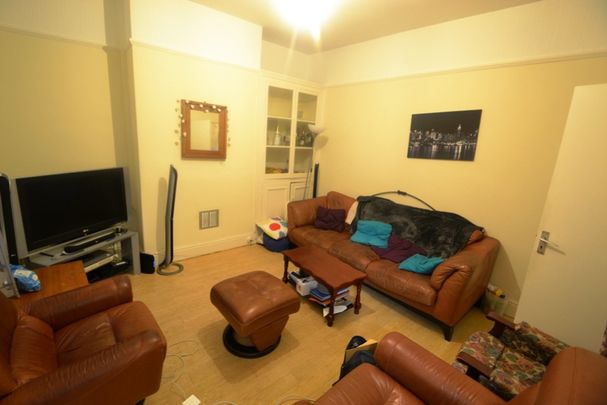 Laytonia Avenue, Heath - Photo 1