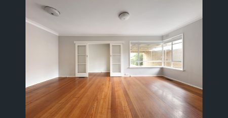 2 bedroom home in Zone! - Photo 2