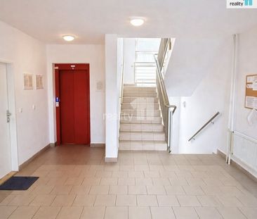 Zařízené prostorné 1kk, 50 m - Photo 5