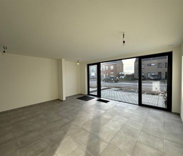 Modern gelijkvloers appartement met private tuin en ruime terrassen... - Photo 1