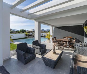 Luxury Villa for rent in San Pedro de Alcántara, Andalusia - Photo 6