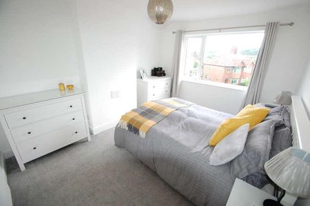 Lyndham Avenue, Burton Upon Trent, Stapenhill, DE15 - Photo 4