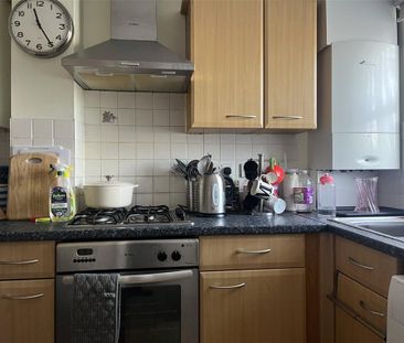 2 bedroom end of terrace house to rent - Photo 4