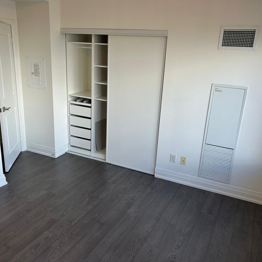 For Lease - 3600 Highway 7 Road Unit# 2802, Vaughan, Ontario - Photo 1