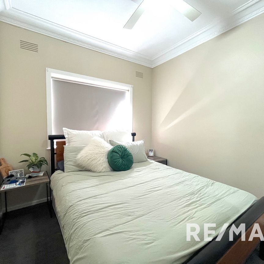 380 Lake Albert Road, Kooringal - Photo 1