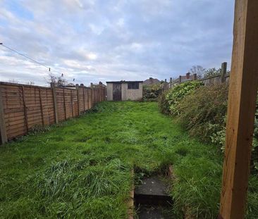 3 bedroom semi-detached house to rent - Photo 6