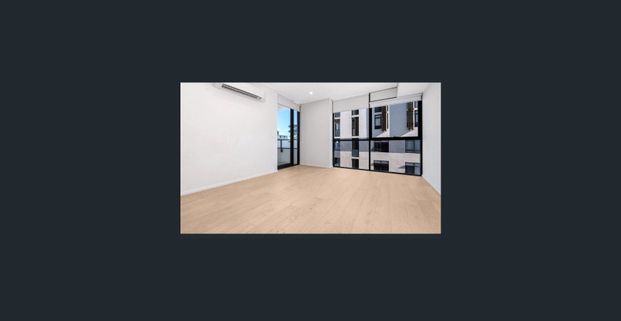 Modern Apartment At Convenient Location - Photo 1