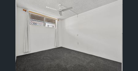 Stunning First-Floor Apartment with Uninterrupted Ocean Views - Photo 3