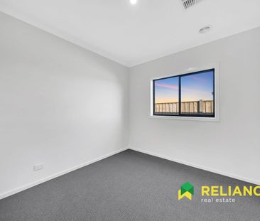 Beautiful 4 bedroom family home in Thornhill Park!! - Photo 4