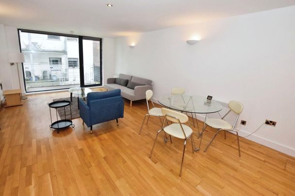 2 bedroom flat to rent - Photo 1