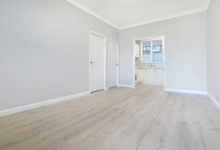 2-Bedroom Home in the Heart of Keiraville - Photo 3