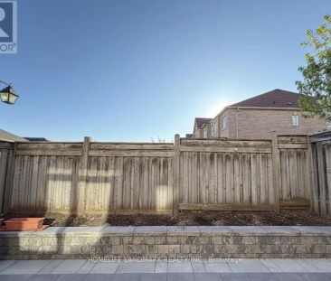 16 GAUGUIN AVENUE - Photo 1