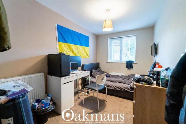 8 bedroom house to rent - Photo 1