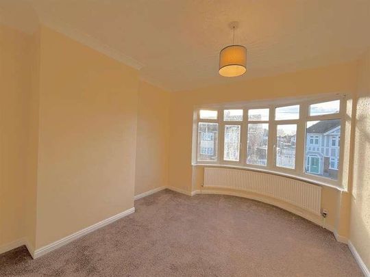 Brackley Road, Bedford, MK42 - Photo 1