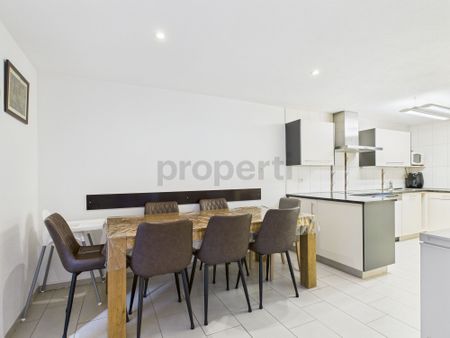 Einladendes Reihenhaus in Basel mit 6.5 Zimmern - Photo 4