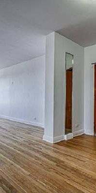 ** Because You Deserve Large 3bed 2.5bath, Concrete Building, CDN, UDM - Photo 1