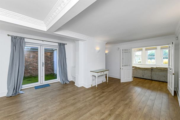 Boat Lane, NG14 - Photo 1