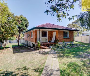 4 Bedrooms home Fully Fenced In Great Location With Air con - Photo 5