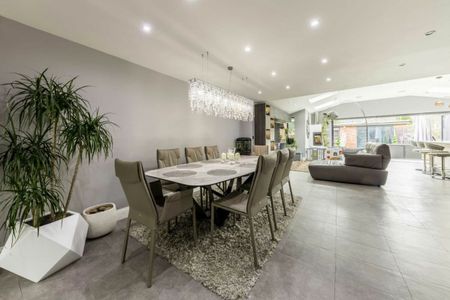 Tudor Drive, KT2, London - Photo 5