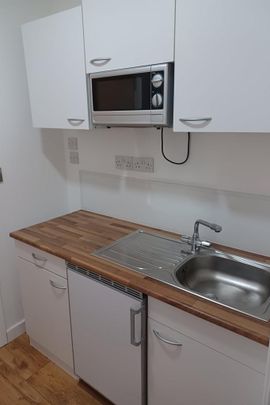 1 bedroom property to rent - Photo 1