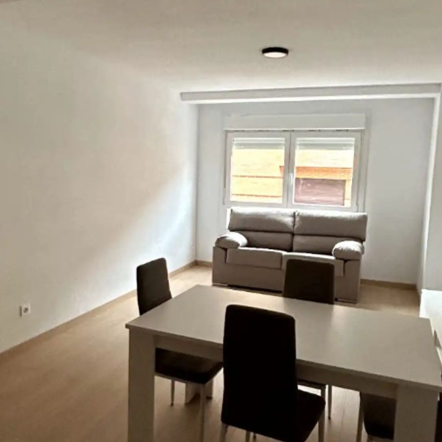 Piso de alquiler en Travesía de Toledo, Camarena - Photo 1