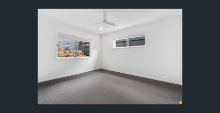 Near New Home in Prime Ormiston Location! - Photo 4