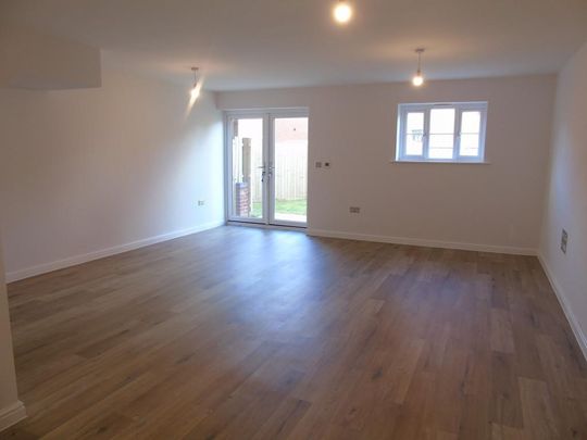 3 bedroom detached house to rent - Photo 1