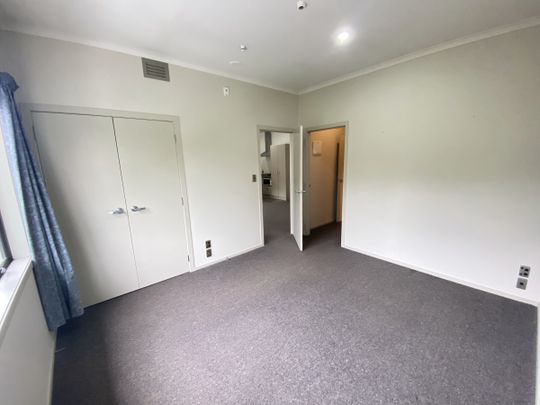 One Bedroom Apartment Close to Hospital - Photo 1