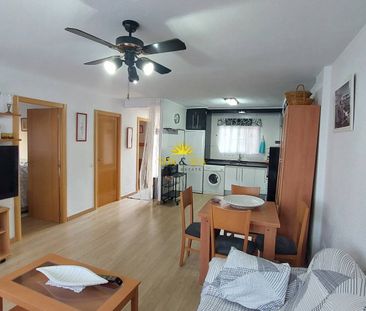 2 BEDROOM APARTMENT - ARENALES DEL SOL - Photo 5