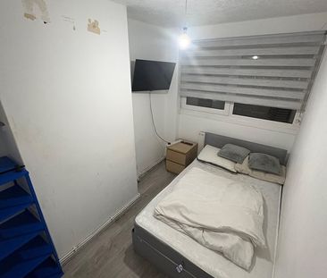 Room in a Shared House, Greenwood Road, E13 - Photo 2