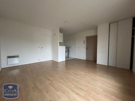 Location Appartement 2 pièces 38m² LE CHESNAY 78150 - Photo 2