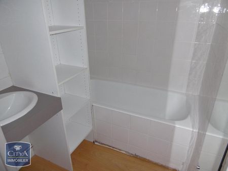 Location Appartement 3 pièces 56m² ST ETIENNE 42100 - Photo 4