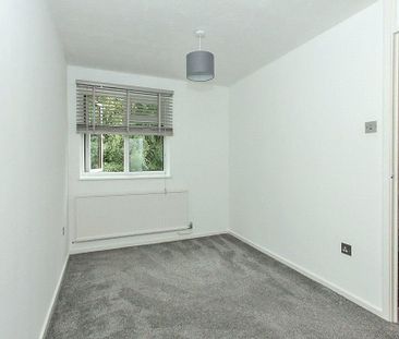 3 bedroom end of terrace house to rent - Photo 6