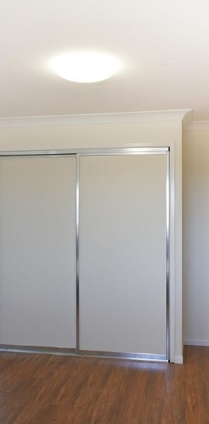 Convenient Location! Close to Westfield Garden City! - Photo 1