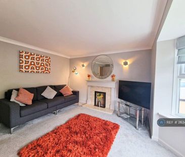 4 bedroom detached house to rent - Photo 3