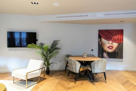 Via Laietana, Barcelona, Catalonia 08003 - Photo 2