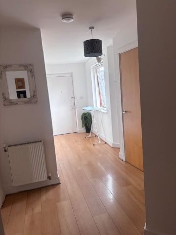 1 Bed Flat, Emerald Road, NW10 - Photo 3