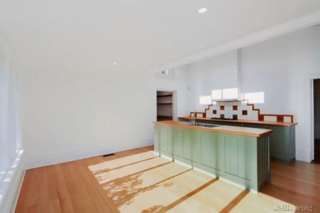 4 Bed, 1 Bath - Photo 3