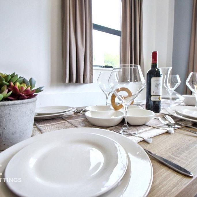 1 bedroom in a flat share to rent - Photo 1