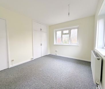 A 2 Bedroom Flat Instruction to Let in Bexhill-on-Sea - Photo 5