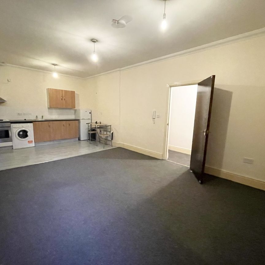 Old Christchurch Road, Bournemouth, Dorset - Photo 1