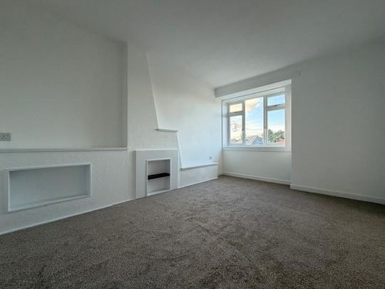 3 bedroom flat to rent - Photo 1