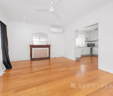 Neat, Practical Home with Excellent Accessibility - Photo 2