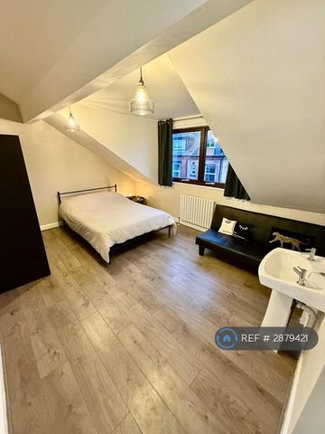 1 bedroom in a house share to rent - Photo 5