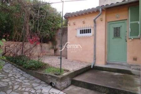 Location Appartement 2 pièces 45m² DRAGUIGNAN 83300 - Photo 4